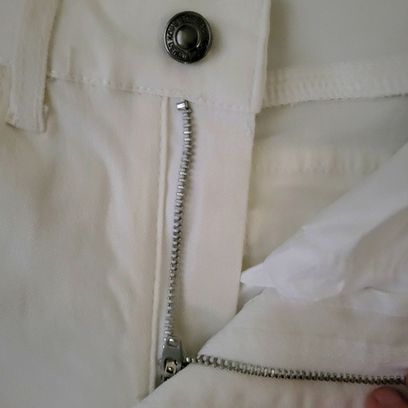 Jeans - Picture 3 of 4